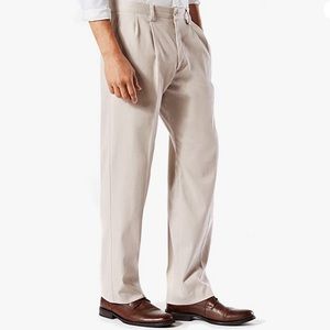 Dockers Men's Khaki Chinos